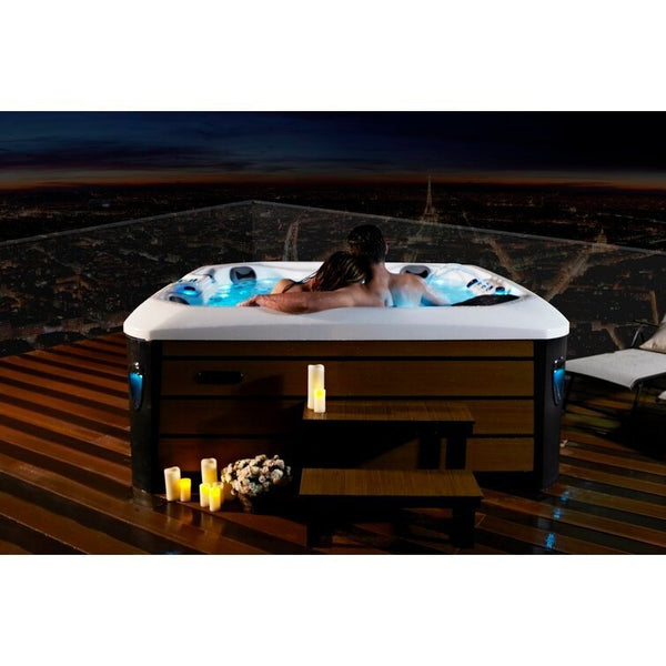 76 – Jet Acrylic Square Hot Tub with Ozonator