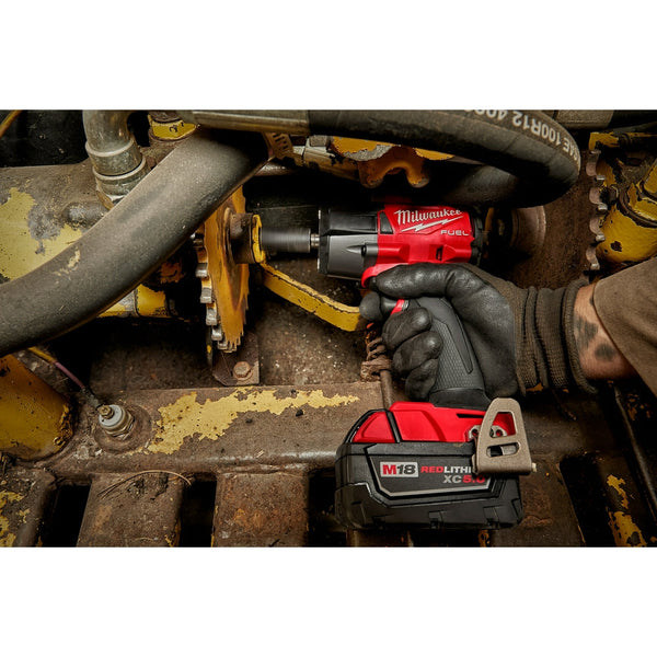 Milwaukee 2962-20x5SK M18 FUEL 18V 1/2" Mid-Torque Impact Wrench Bundle Kit