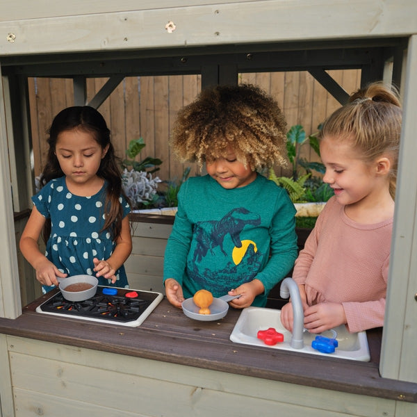 Cozy Escape Playhouse – Installation Available