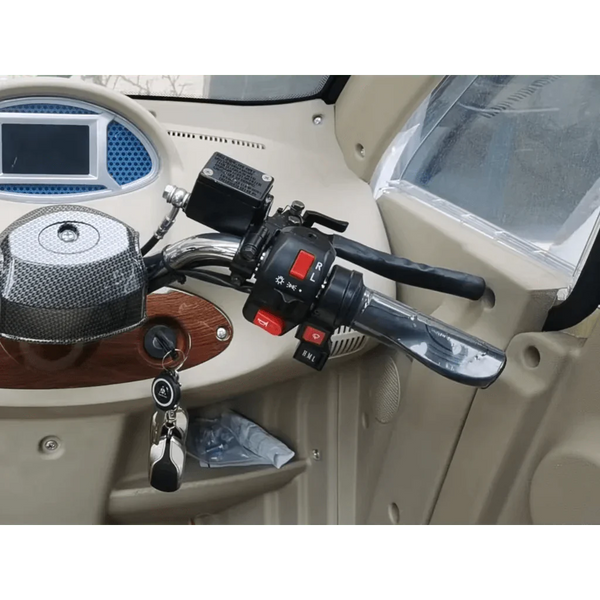 GIO GOLF ENCLOSED MOBILITY SCOOTER 60V 1200W, top speed 18mph, Range up to 30 miles, backup camera, heater, fan, alarm, media center, 500lb load capacity