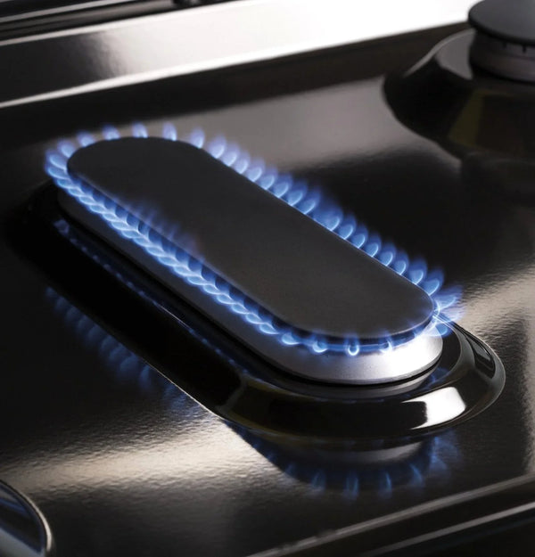 GE 30-Inch Freestanding Gas Range with 4.8 cu. ft. Oven Capacity and Sealed Cooktop Burners