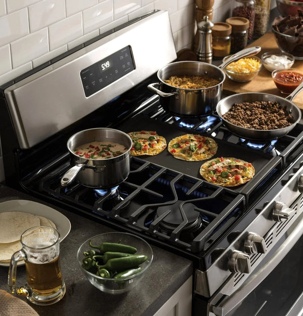 GE 30-Inch Freestanding Gas Range with 4.8 cu. ft. Oven Capacity and Sealed Cooktop Burners